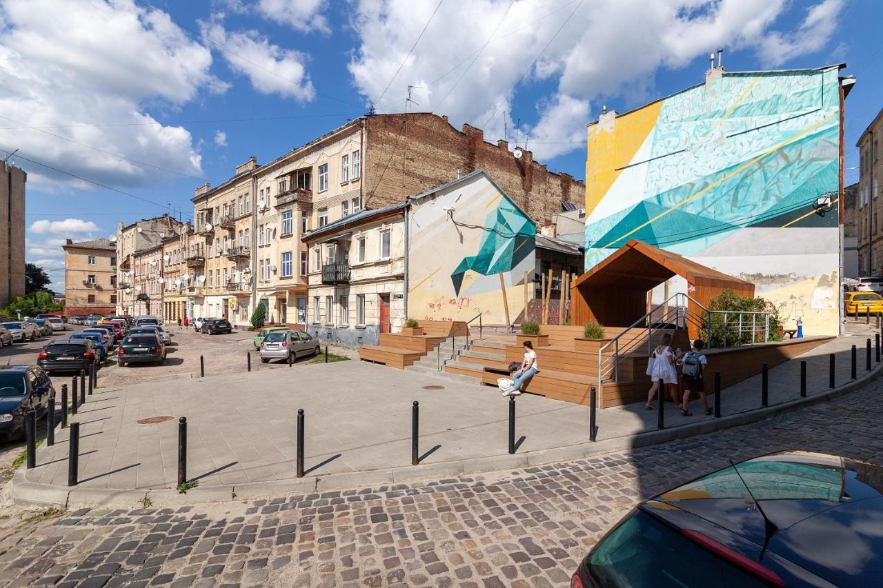 Studio Near Opera Lviv Bagian luar foto
